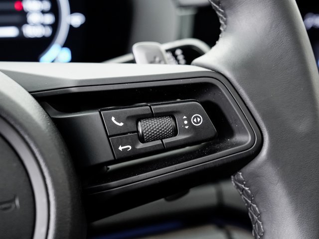 Certified 2025 Porsche Panamera 4 AWD/4WD image 16