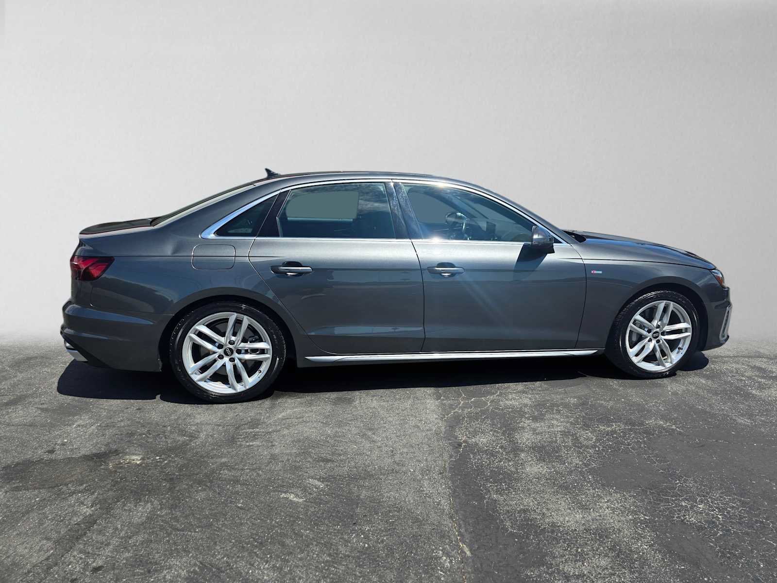 Used 2024 Audi A4 2.0T Premium Plus AWD/4WD image 2