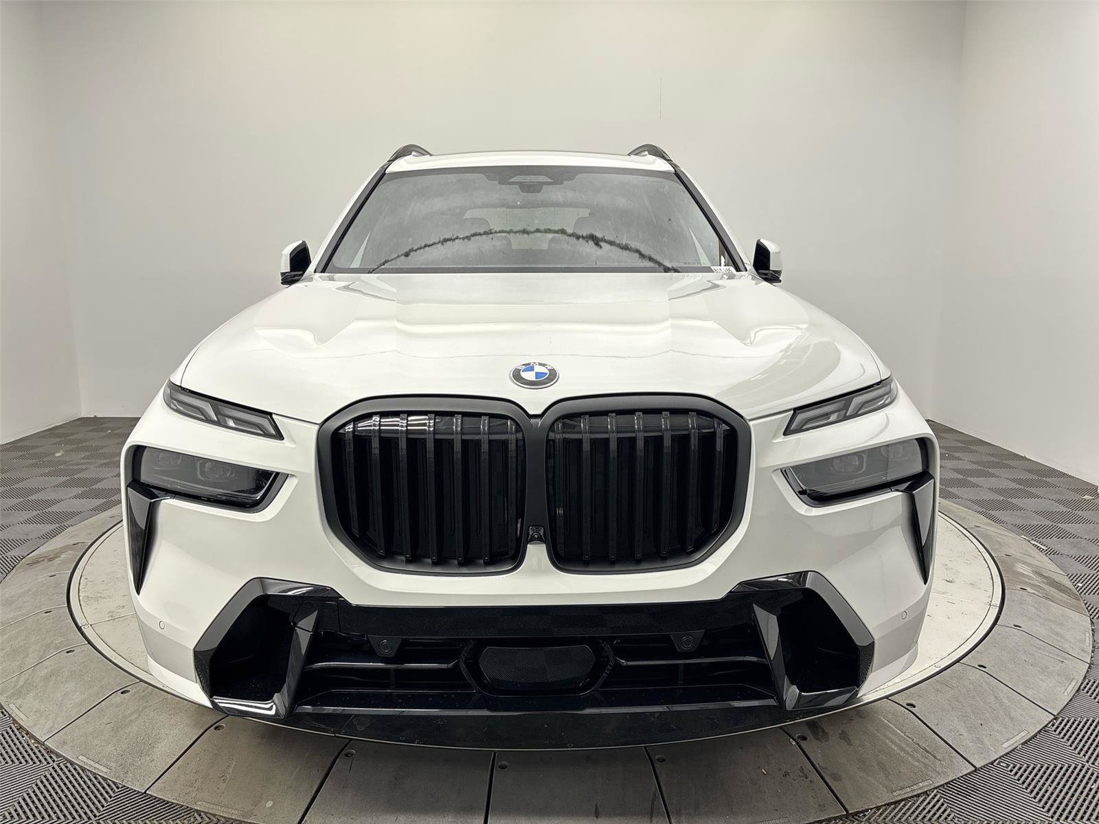 New 2027 BMW X7 xDrive40i w/ M Sport Package AWD/4WD image 14