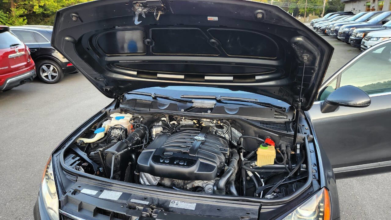 Used 2012 Volkswagen Touareg Executive image 52