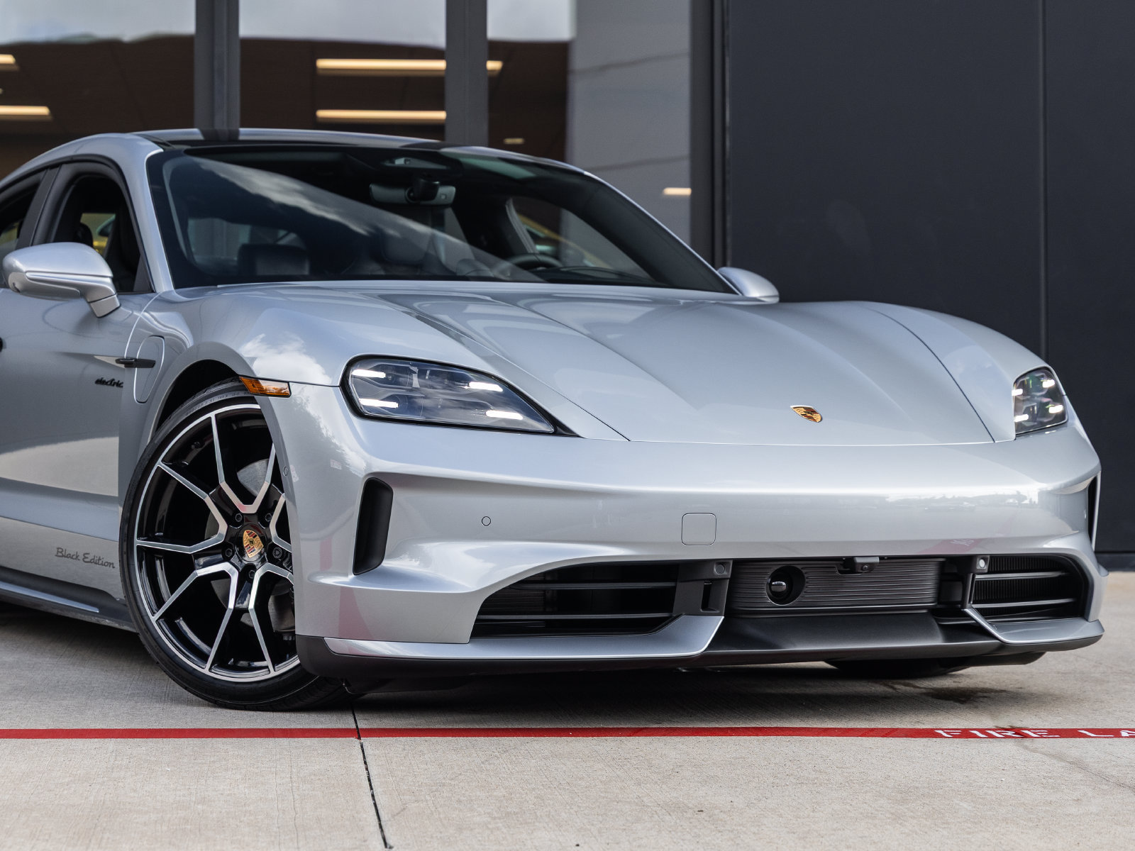 New 2026 Porsche Taycan AWD/4WD image 9