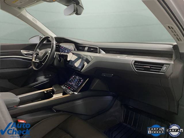 Used 2023 Audi e-tron Premium Plus w/ Premium Plus Package image 26