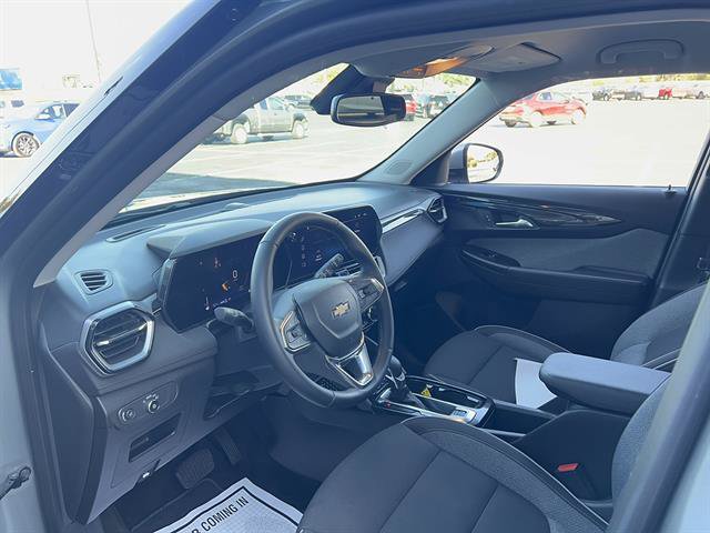 Used 2024 Chevrolet TrailBlazer LT w/ Convenience Package AWD/4WD image 14