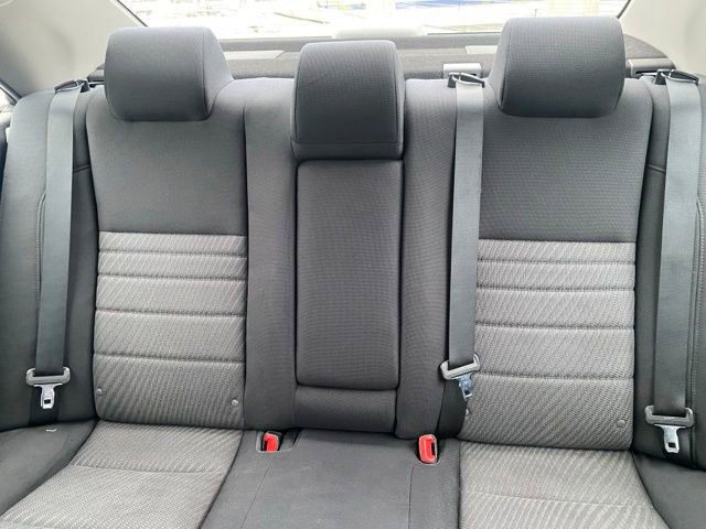 Used 2016 Toyota Camry LE FWD image 16