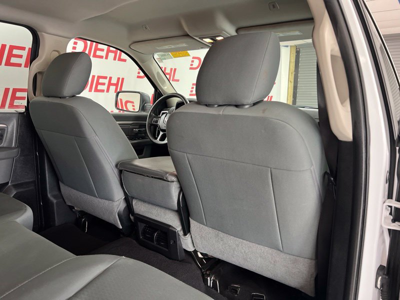 Used 2018 RAM 1500 Classic SLT AWD/4WD image 9