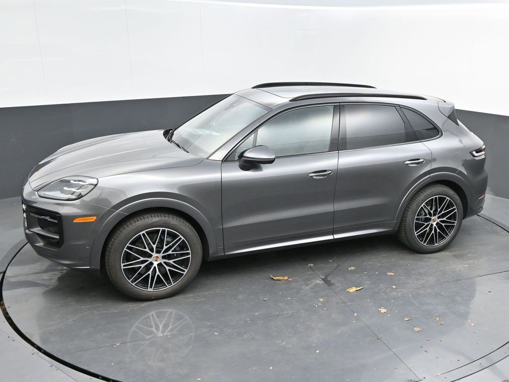 Certified 2025 Porsche Cayenne image 39
