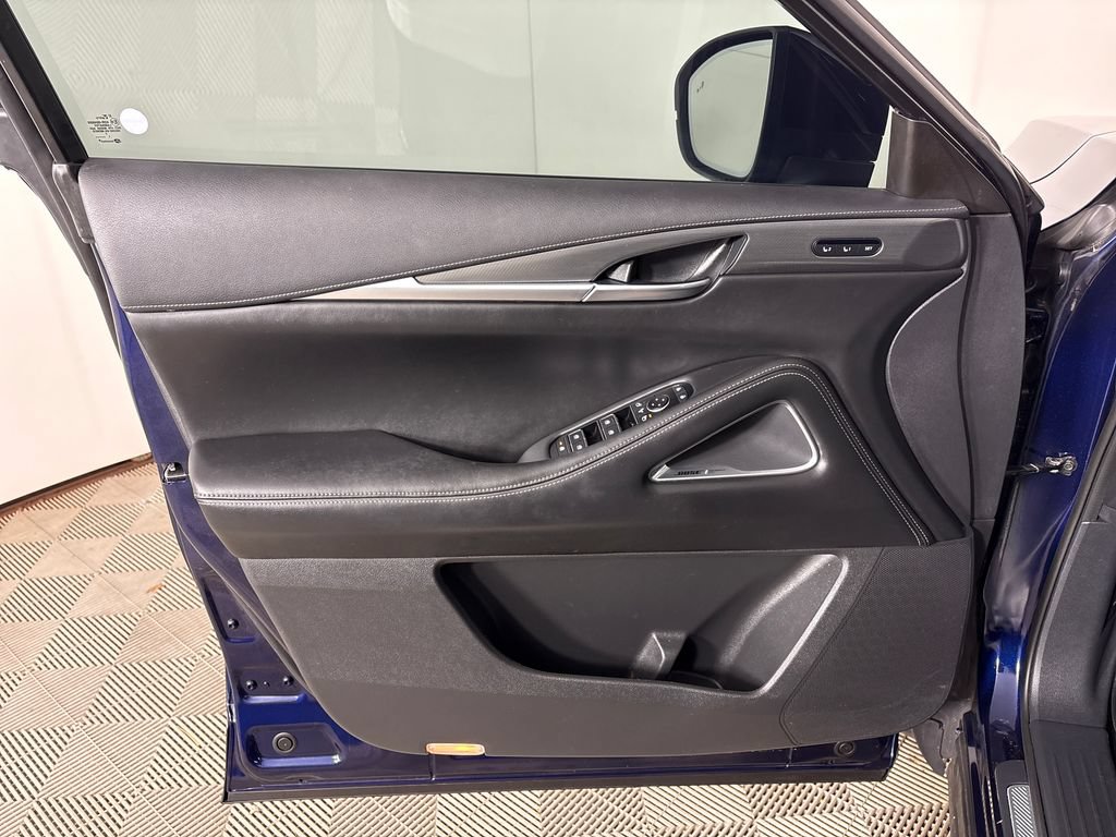 Used 2022 INFINITI QX60 Luxe w/ Vision Package FWD image 16