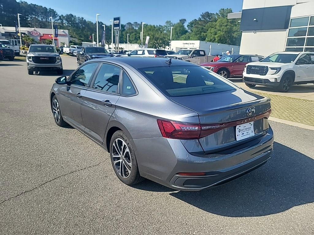Used 2025 Volkswagen Jetta Sport FWD image 5