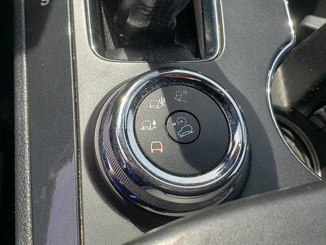 Used 2019 Ford Explorer Platinum AWD/4WD image 26