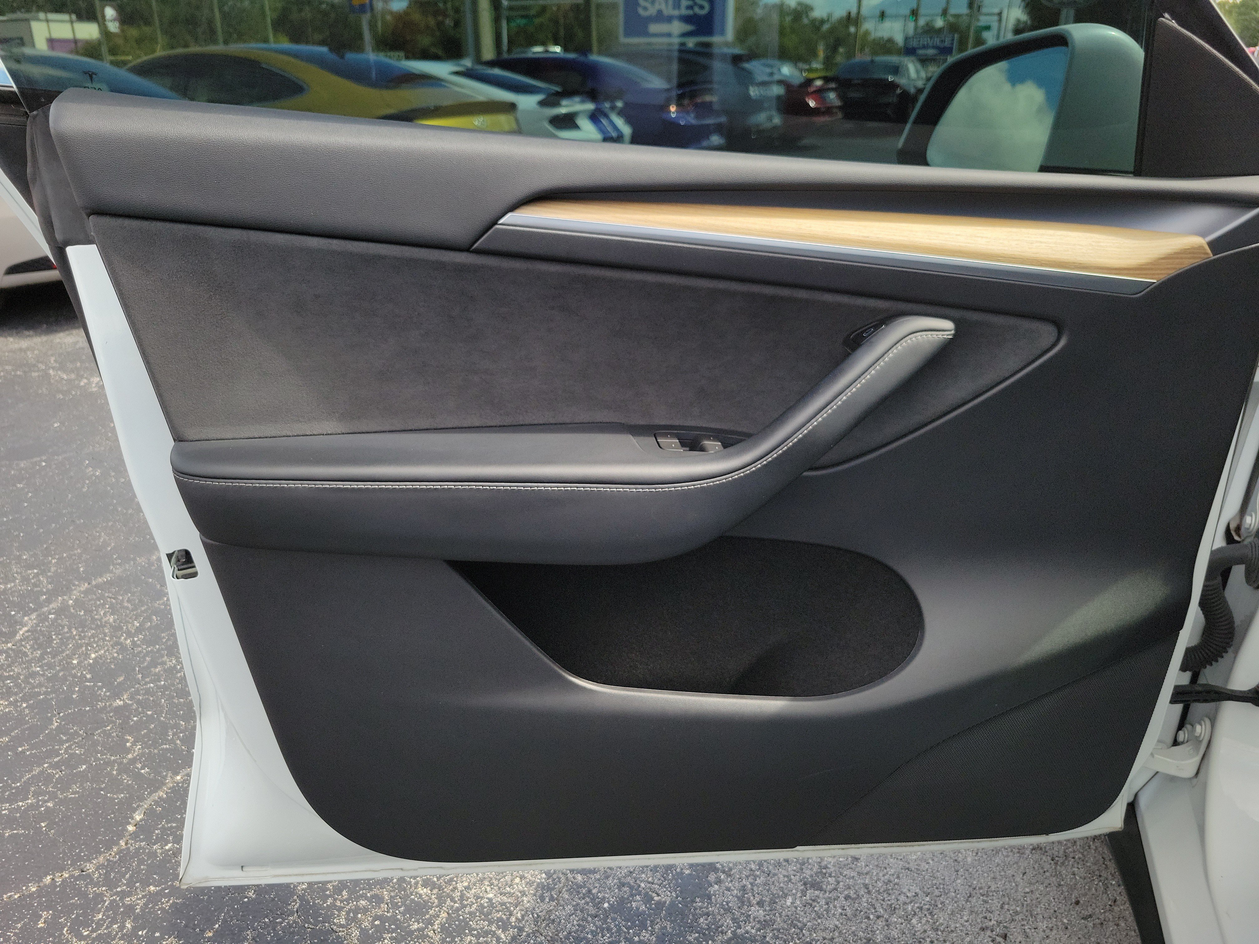 Used 2023 Tesla Model Y Long Range AWD/4WD image 14