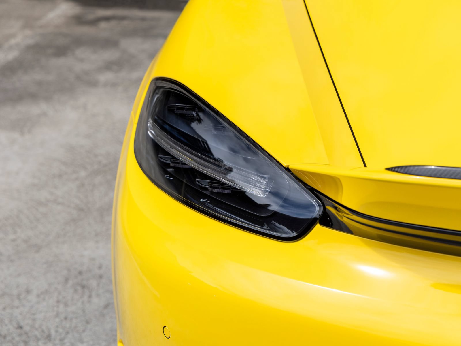 Certified 2025 Porsche 718 Boxster Spyder RS RWD image 25
