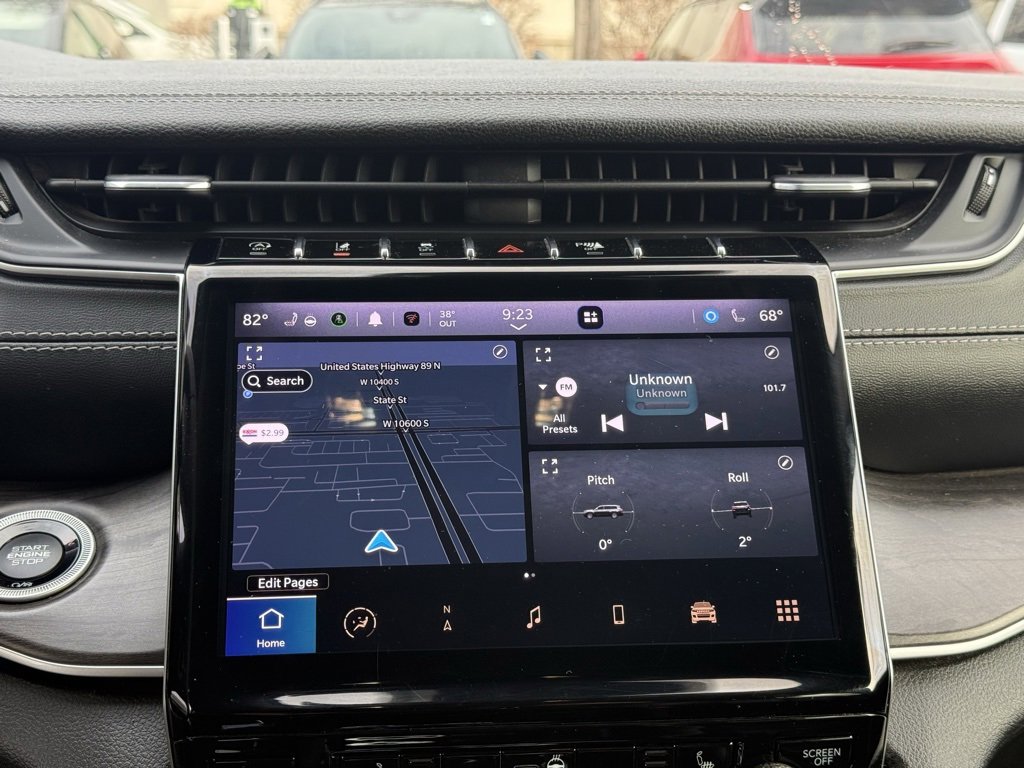 Used 2023 Jeep Grand Cherokee L Limited image 18