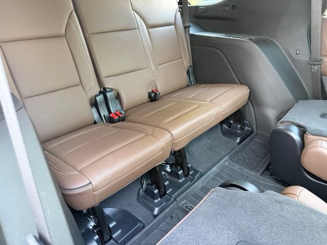 Used 2025 Chevrolet Tahoe High Country AWD/4WD image 36