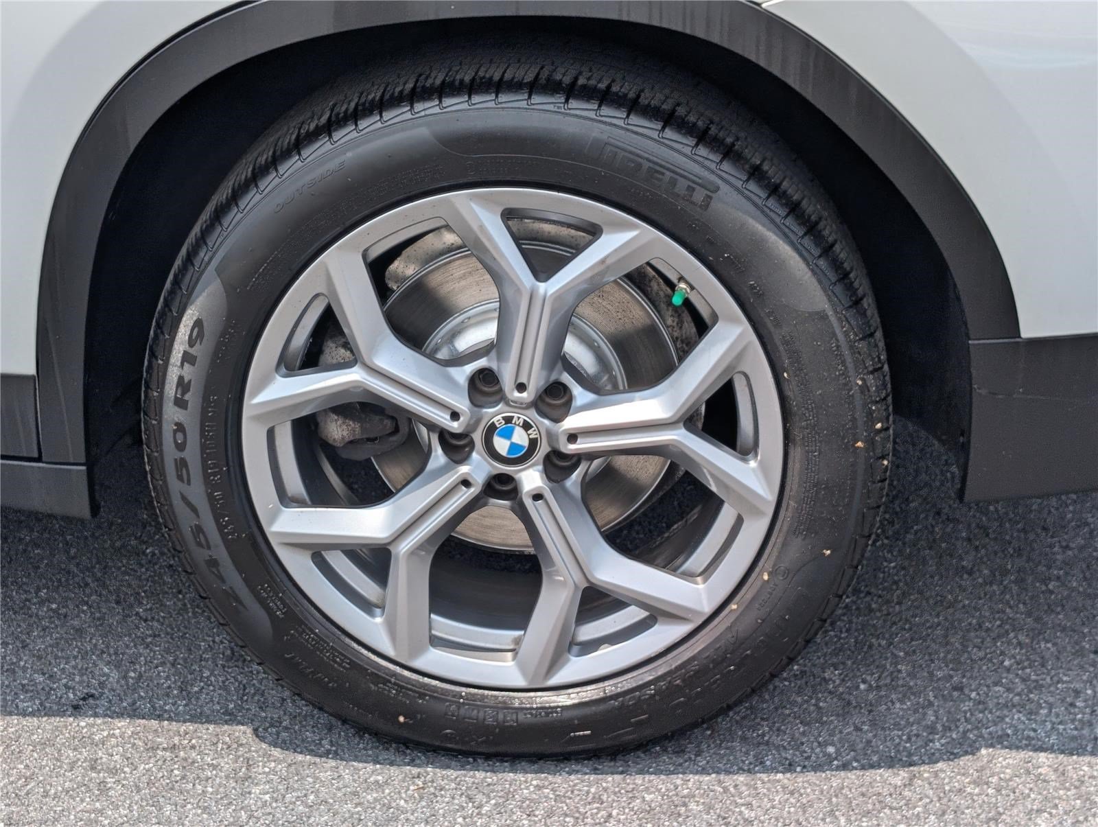 Used 2024 BMW X4 xDrive30i w/ Parking Assistance Package AWD/4WD image 10