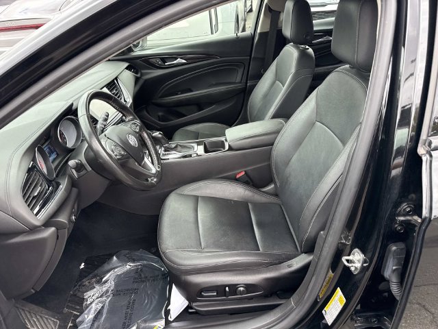 Used 2018 Buick Regal Essence w/ Sights and Sounds Package AWD/4WD image 14