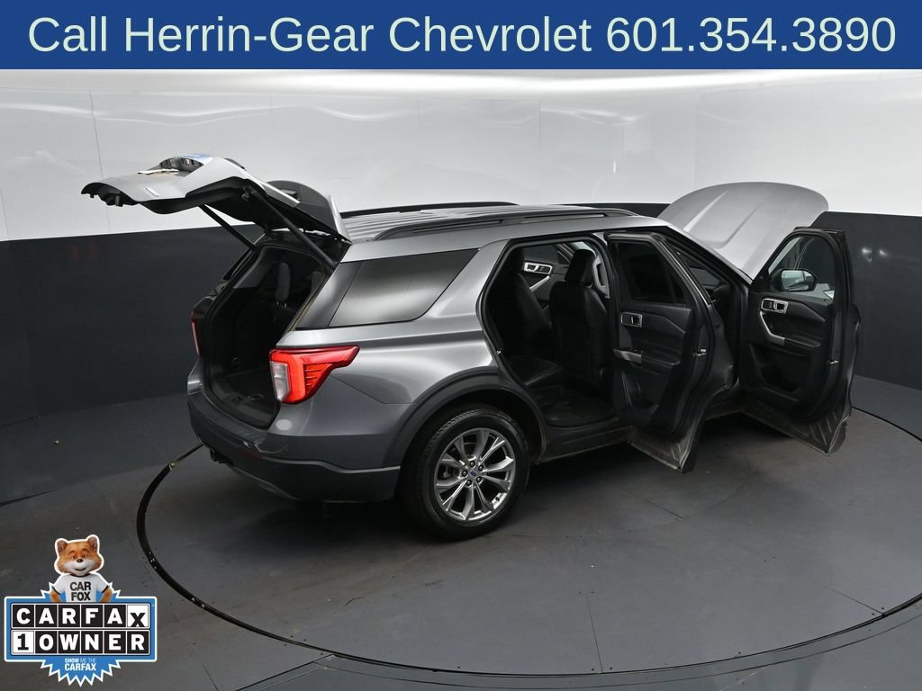 Used 2023 Ford Explorer XLT w/ Equipment Group 202A AWD/4WD image 49