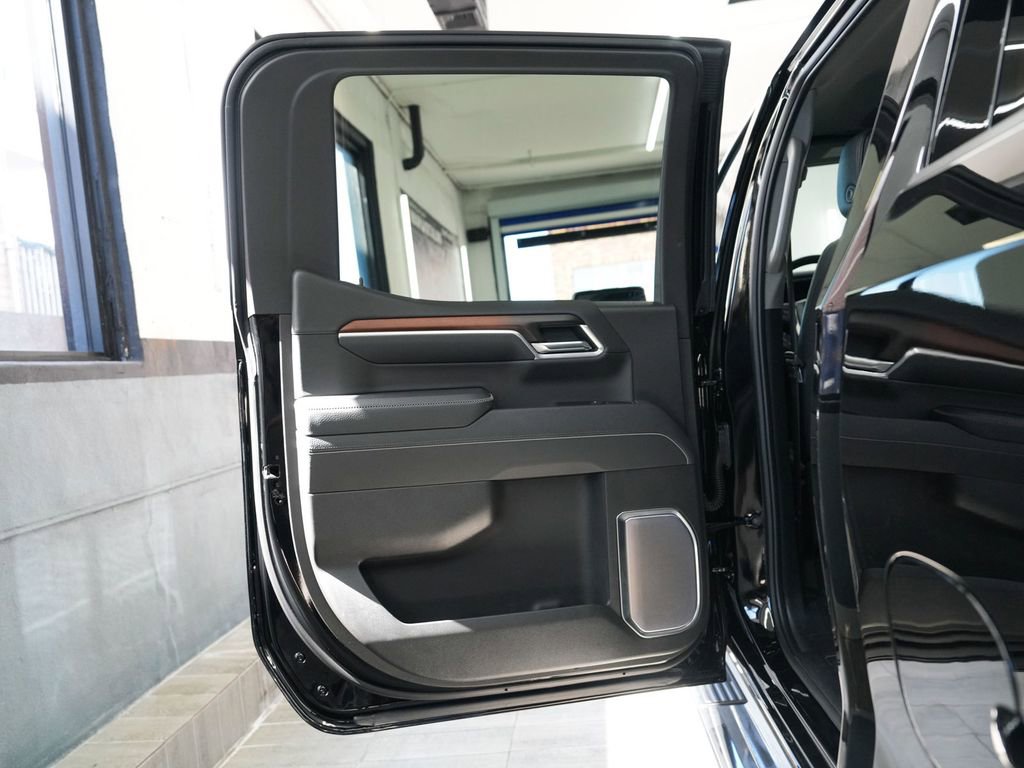 Used 2025 GMC Sierra 1500 Denali AWD/4WD image 13