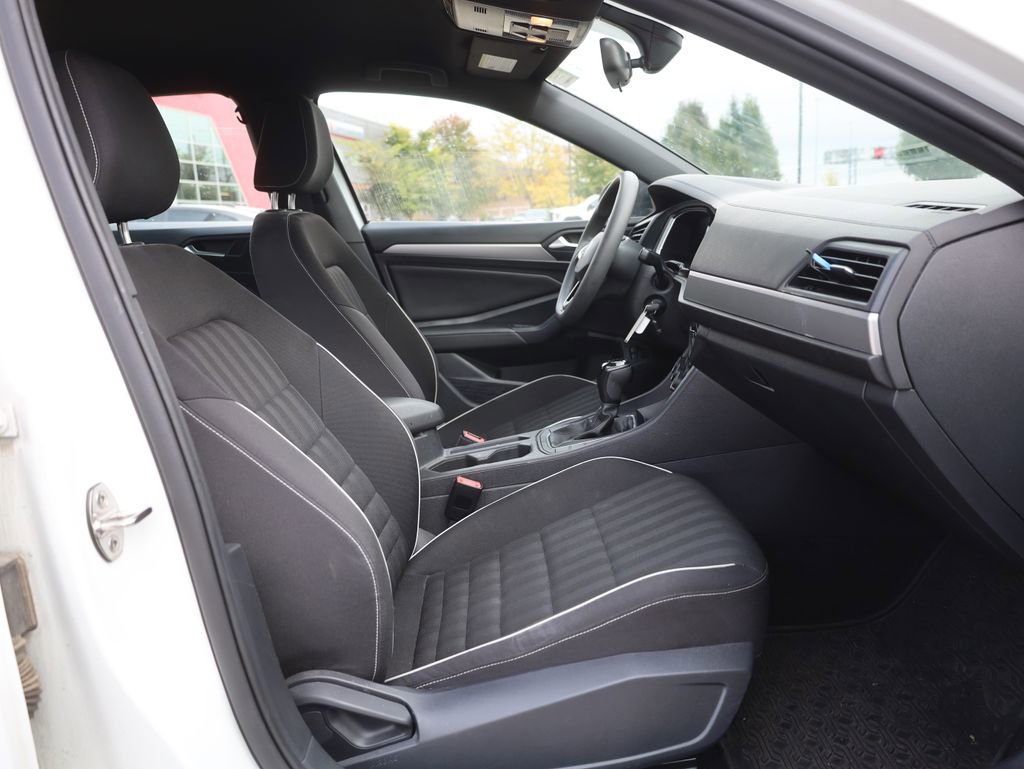 Used 2023 Volkswagen Jetta Sport image 12