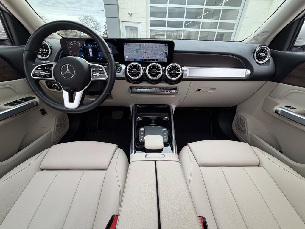 Used 2023 Mercedes-Benz GLB 250 4MATIC image 17