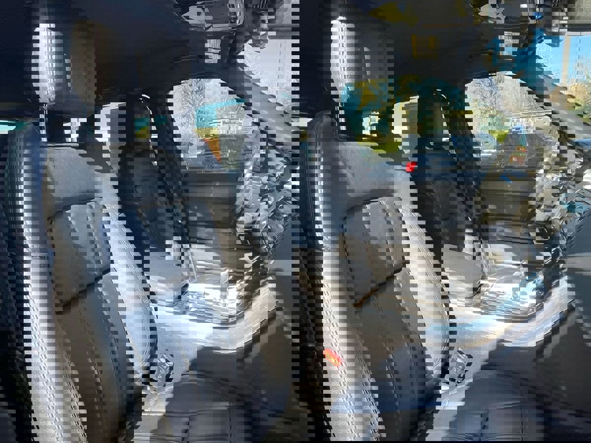 Used 2019 Land Rover Range Rover Sport SE image 10