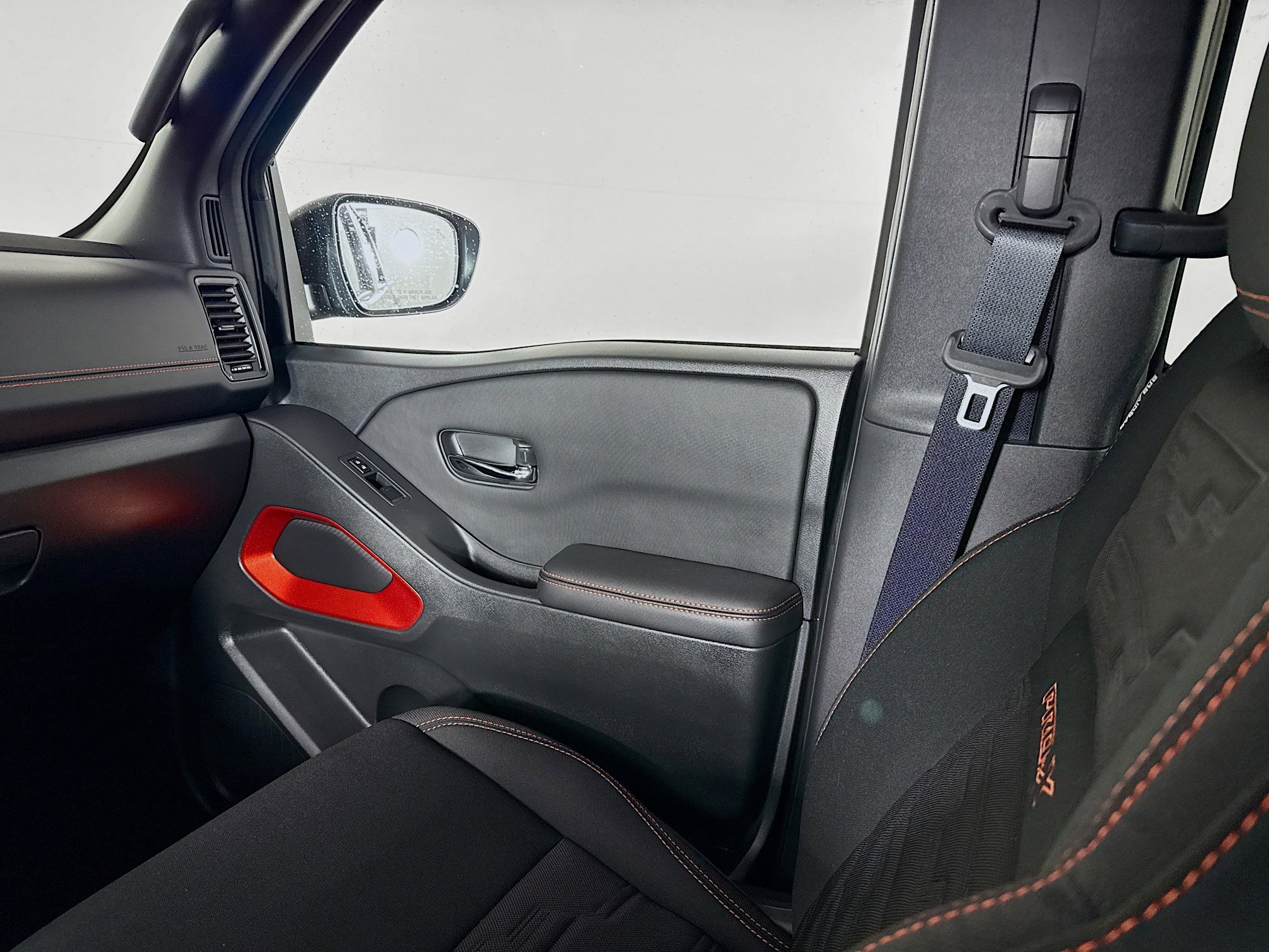 Used 2024 Nissan Frontier Pro-X w/ Technology Package image 27