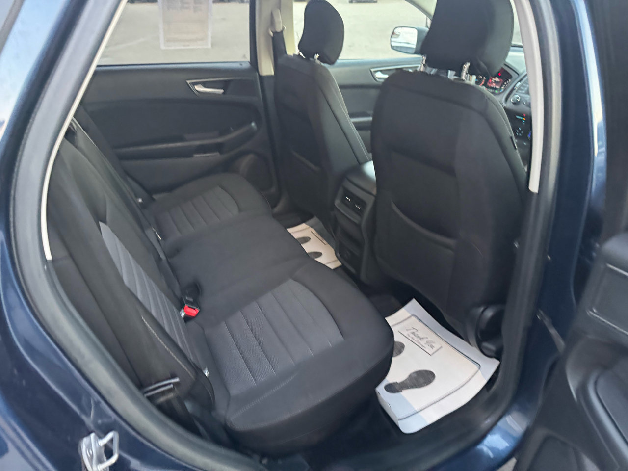 Used 2017 Ford Edge SE image 12