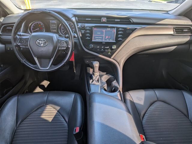 Used 2020 Toyota Camry SE FWD image 15