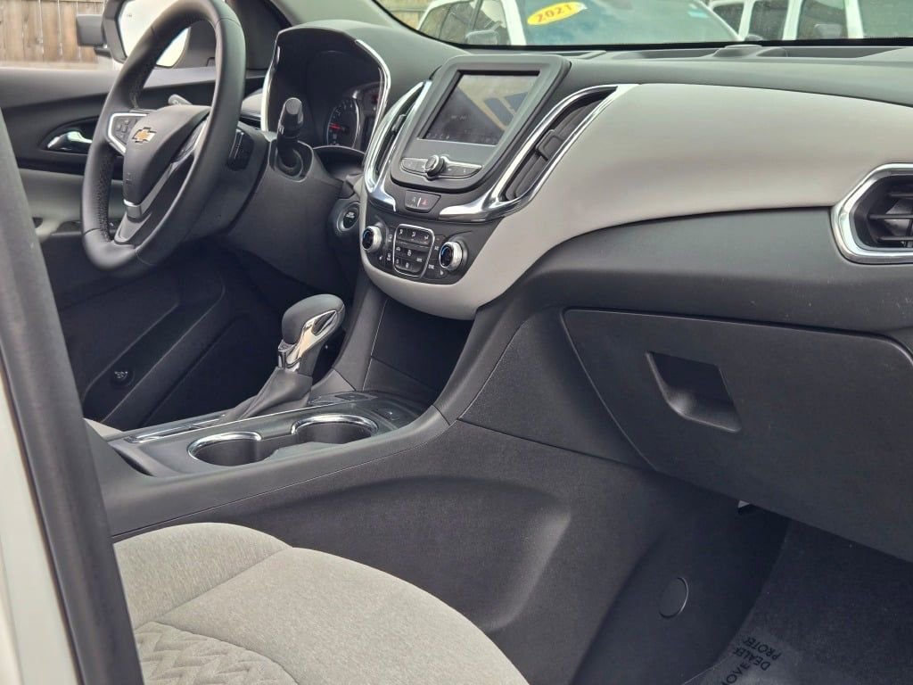 Used 2023 Chevrolet Equinox LT w/ Driver Convenience Package image 7