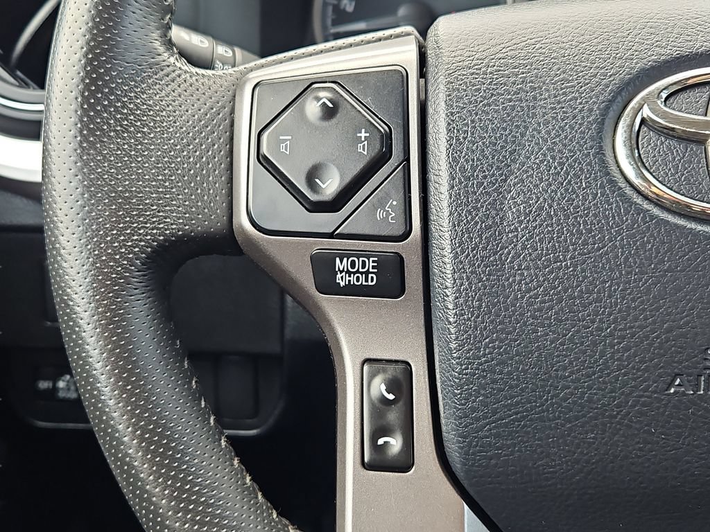 Used 2020 Toyota Tacoma SR5 AWD/4WD image 20