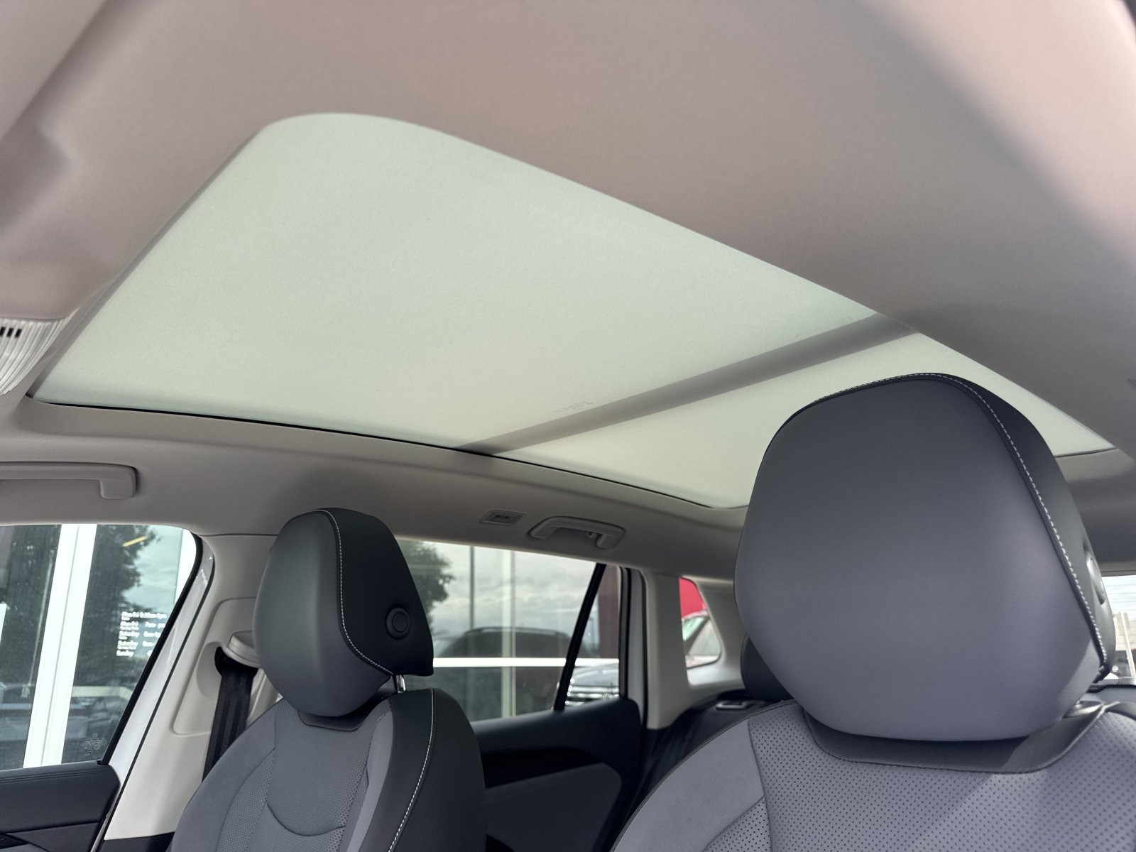 New 2026 Volkswagen Tiguan SE image 18