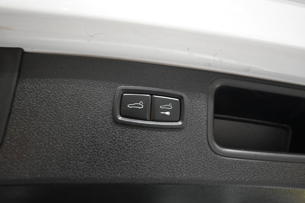 Used 2018 Porsche Macan AWD/4WD image 52