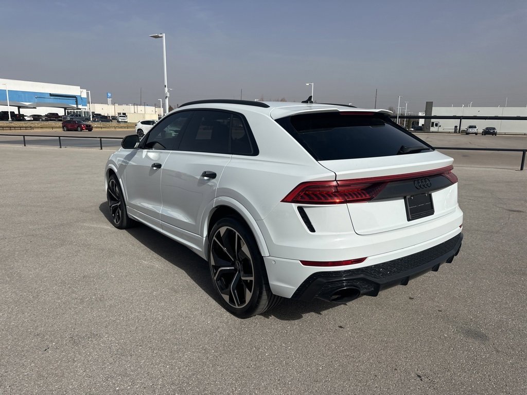 Used 2023 Audi RS Q8 w/ Black Optic Package image 3