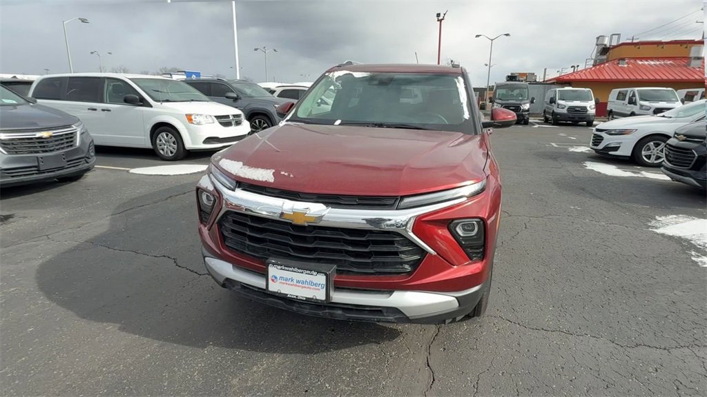 Used 2025 Chevrolet TrailBlazer LT image 3