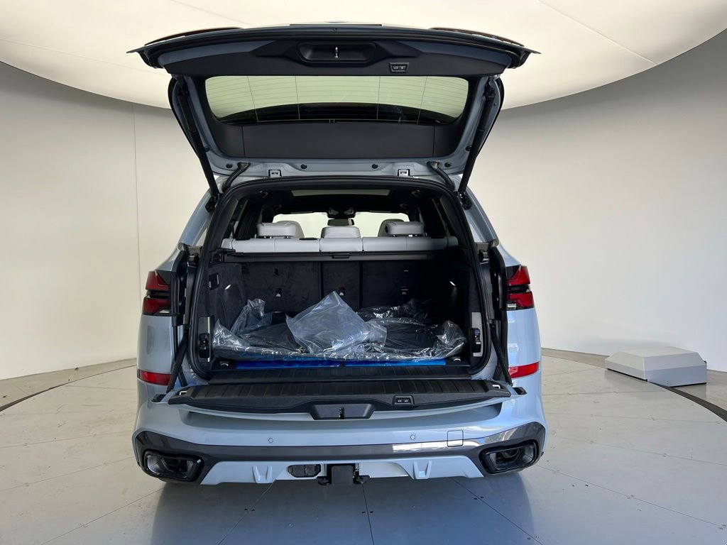 New 2026 BMW X5 xDrive50e w/ M Sport Package image 5