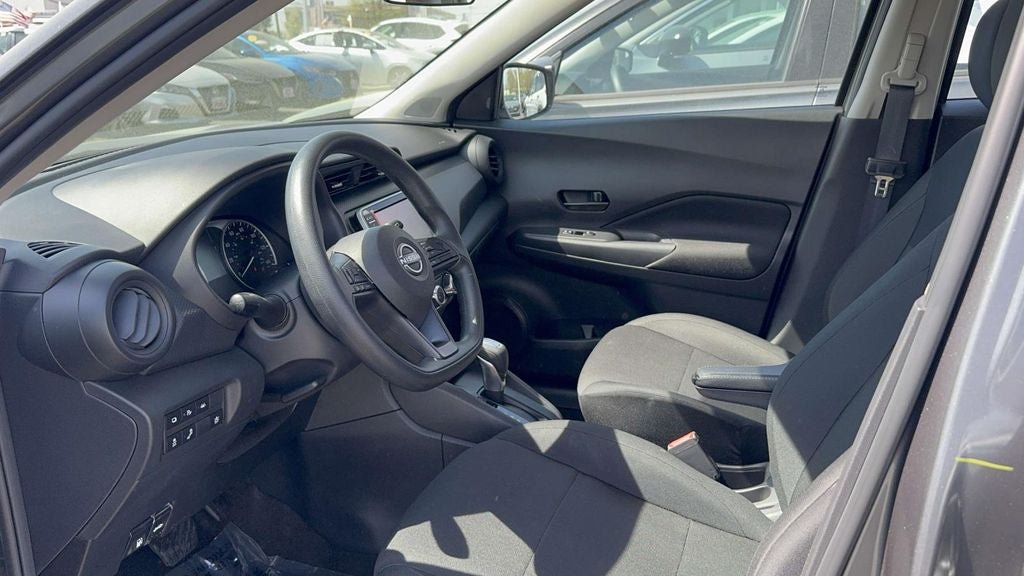 Used 2025 Nissan Kicks Play S FWD image 28