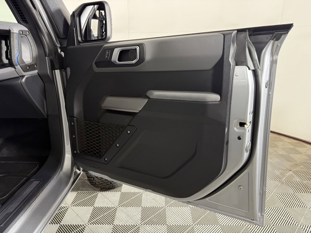 Used 2023 Ford Bronco Black Diamond image 23