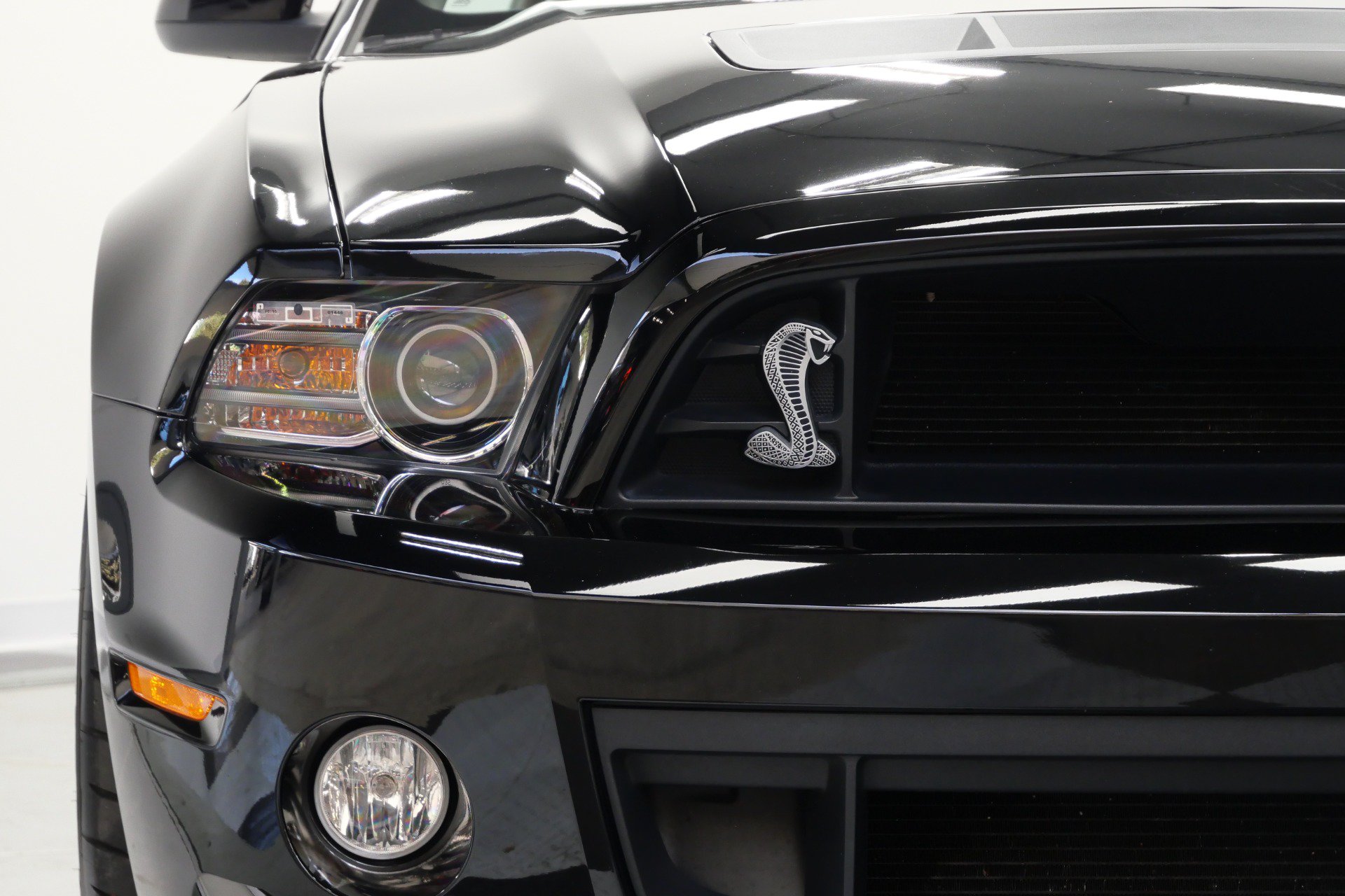 Used 2013 Ford Mustang Shelby GT500 RWD image 45