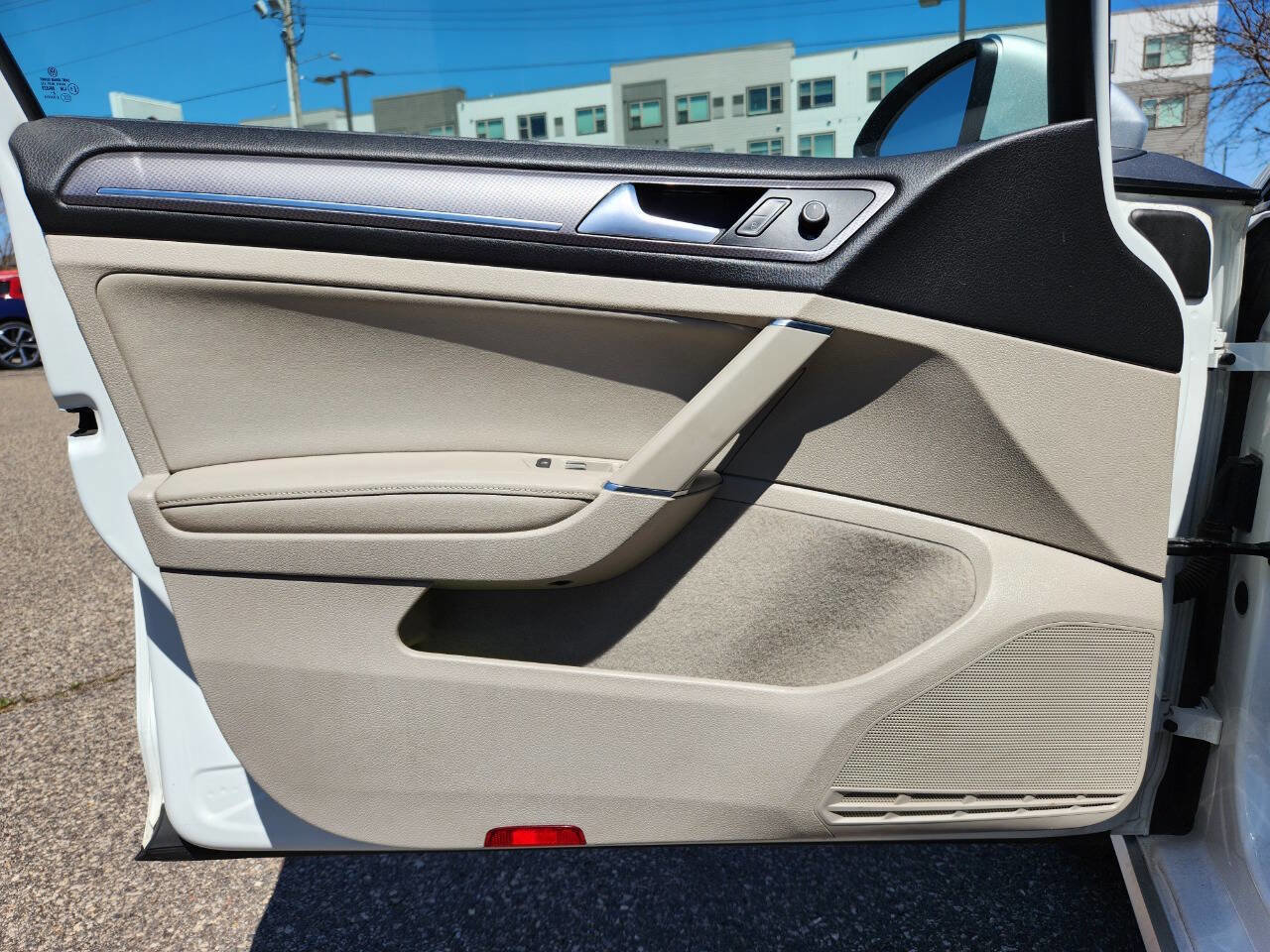 Used 2017 Volkswagen Golf Alltrack SE image 19