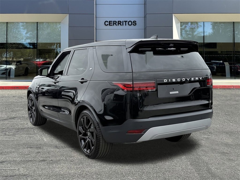 New 2025 Land Rover Discovery S image 7