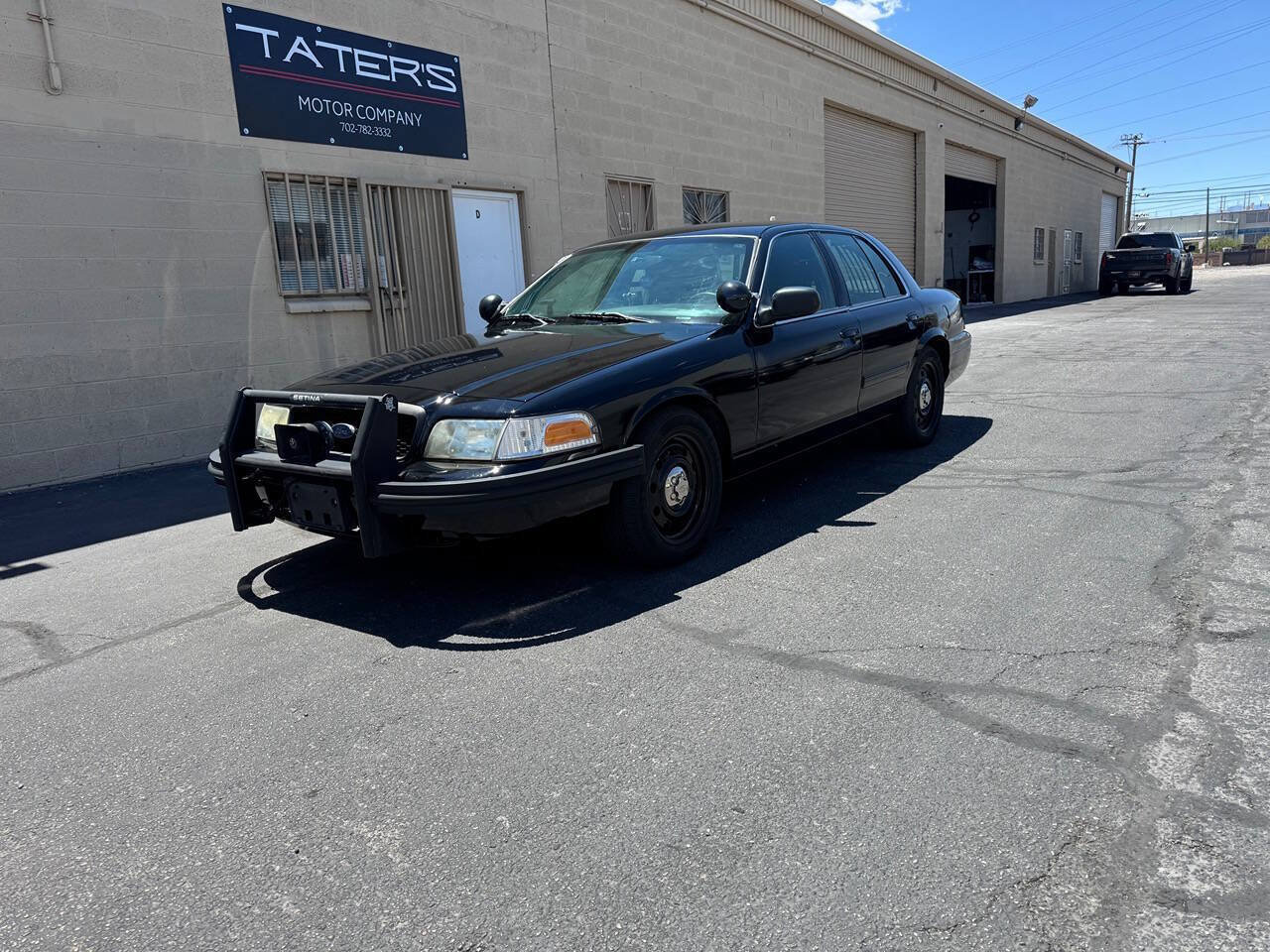 Used 2011 Ford Crown Victoria Police Interceptor w/ Radio Suppression Pkg RWD image 3