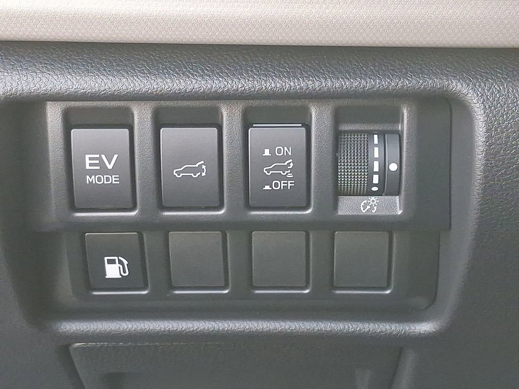 Used 2025 Subaru Forester Premium image 24