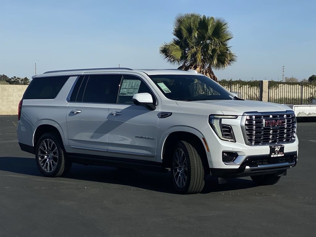 Used 2026 GMC Yukon XL Denali w/ Denali Reserve Package AWD/4WD image 11