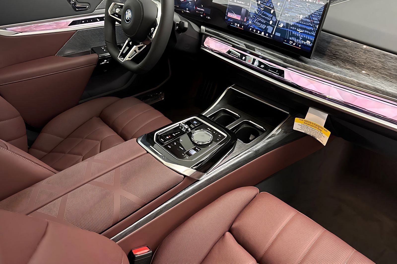 New 2025 BMW i7 xDrive60 w/ Executive Package image 21