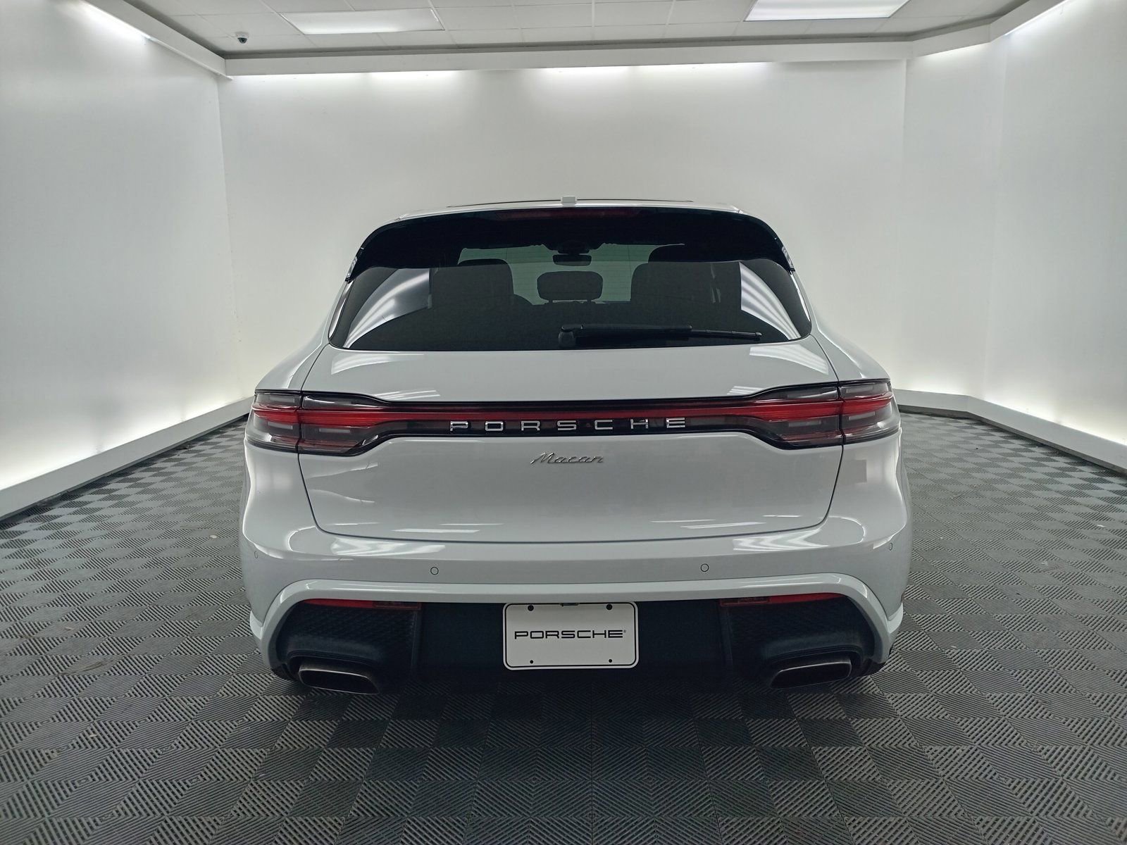 New 2026 Porsche Macan image 10