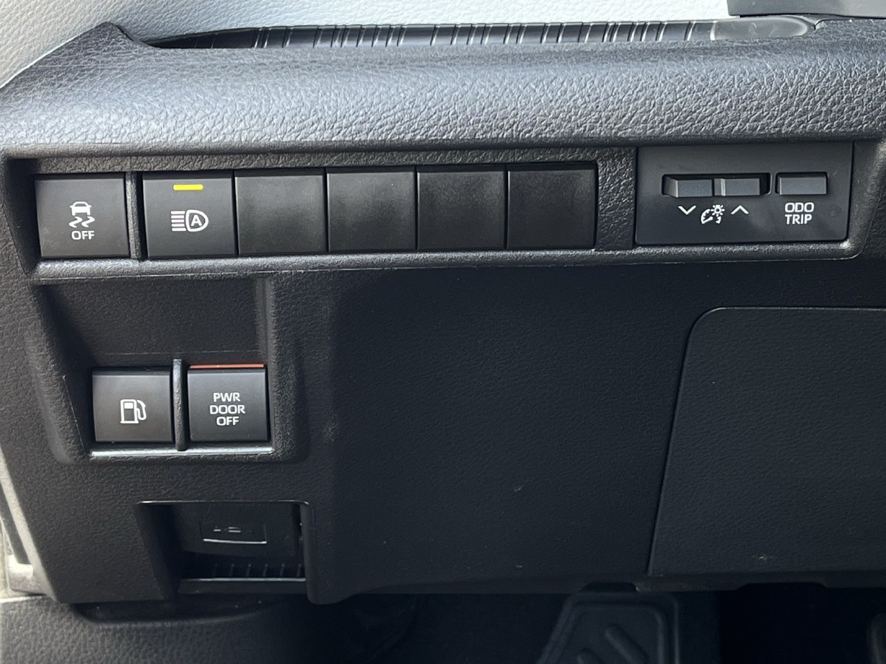 Used 2025 Toyota Sienna XLE FWD image 20