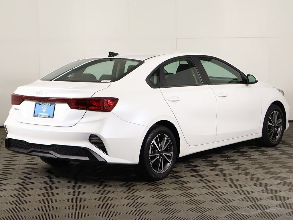 Used 2022 Kia Forte LXS FWD image 8