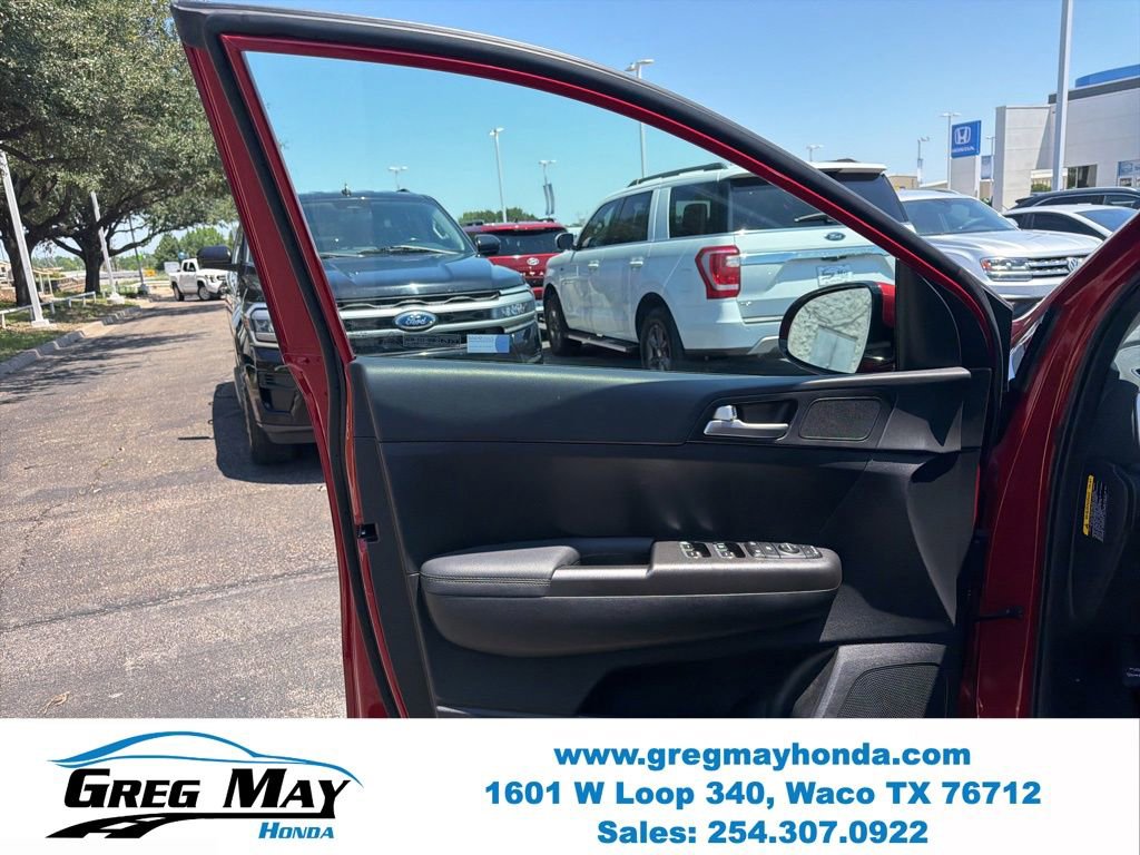Used 2022 Kia Sportage LX w/ LX FWD Value Edition Package image 9
