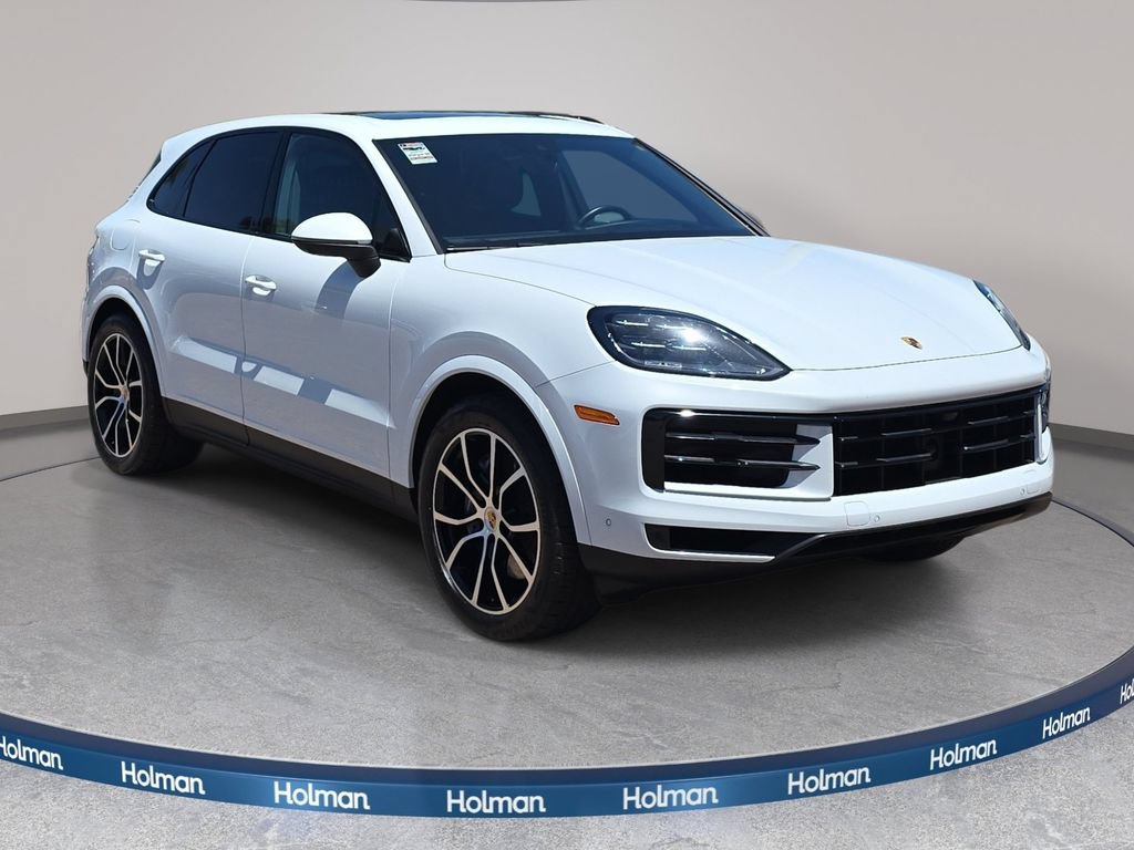Used 2024 Porsche Cayenne AWD/4WD image 4