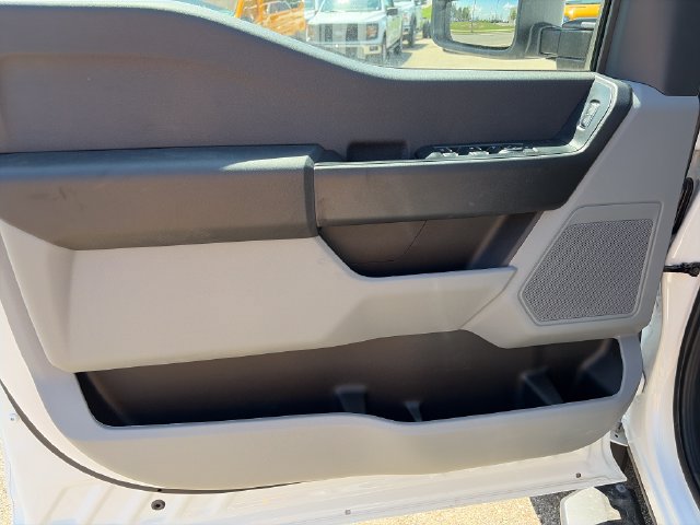 New 2026 Ford F550 4x4 Crew Cab image 15