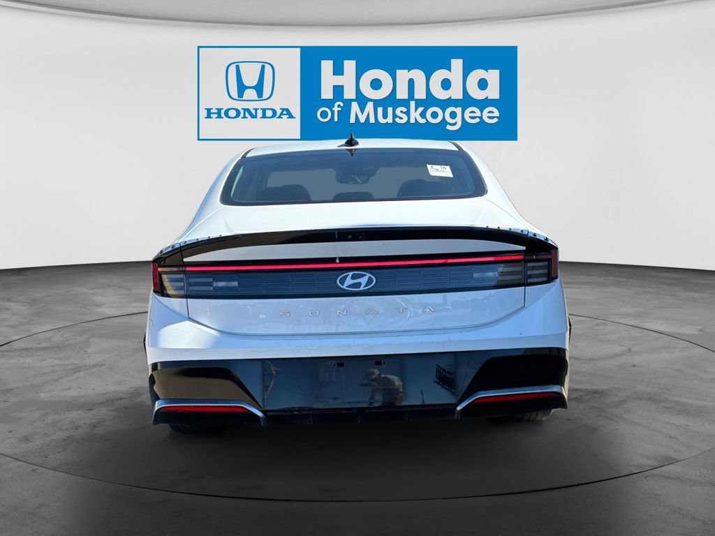 Used 2025 Hyundai Sonata SEL FWD image 6